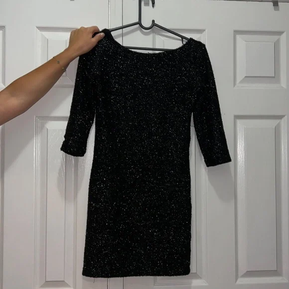 Backless Sequin Bodycon Dress - Picture 3 of 4